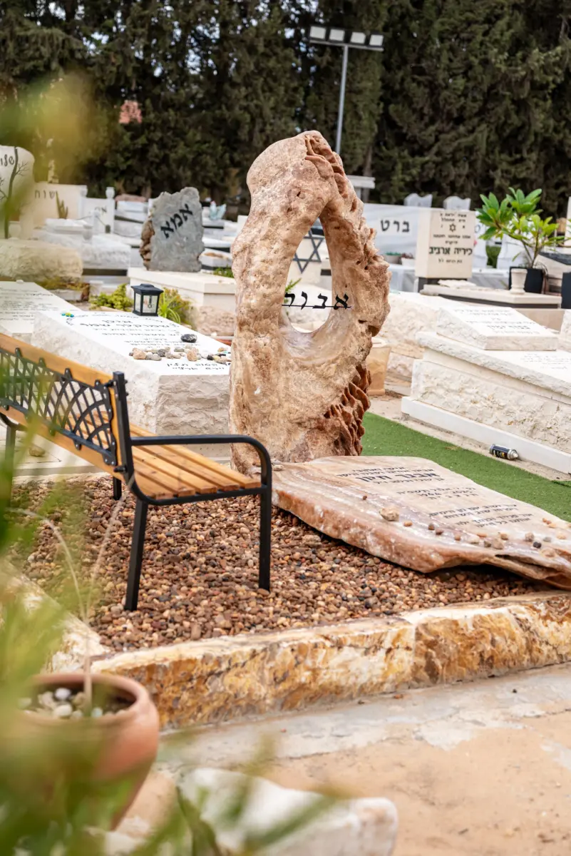 תמונות של מצבות יפות אומן הנצחה ומעצב מצבות